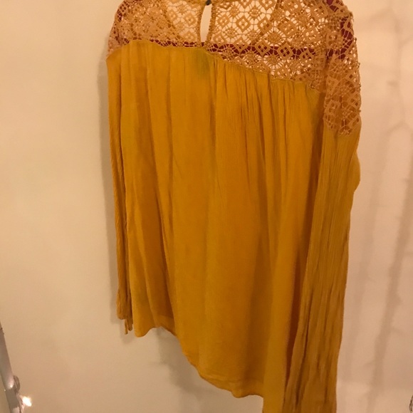 mustard blouse with crochet detail - Picture 2 of 3